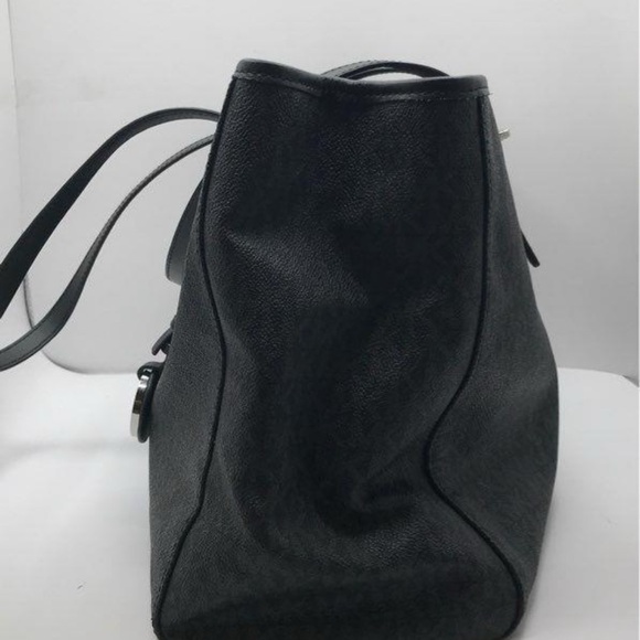 AUTHENTIC MICHAEL KORS BLACK/GREY MONOGRAM SHOULDER BAG - Picture 10 of 12